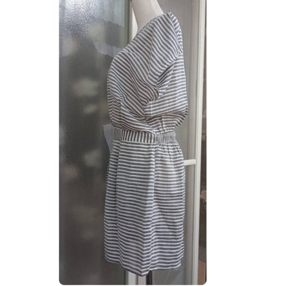NEW BCBGeneration BCBG Striped Strap Front Open Back Romper sz M - Picture 17 of 17